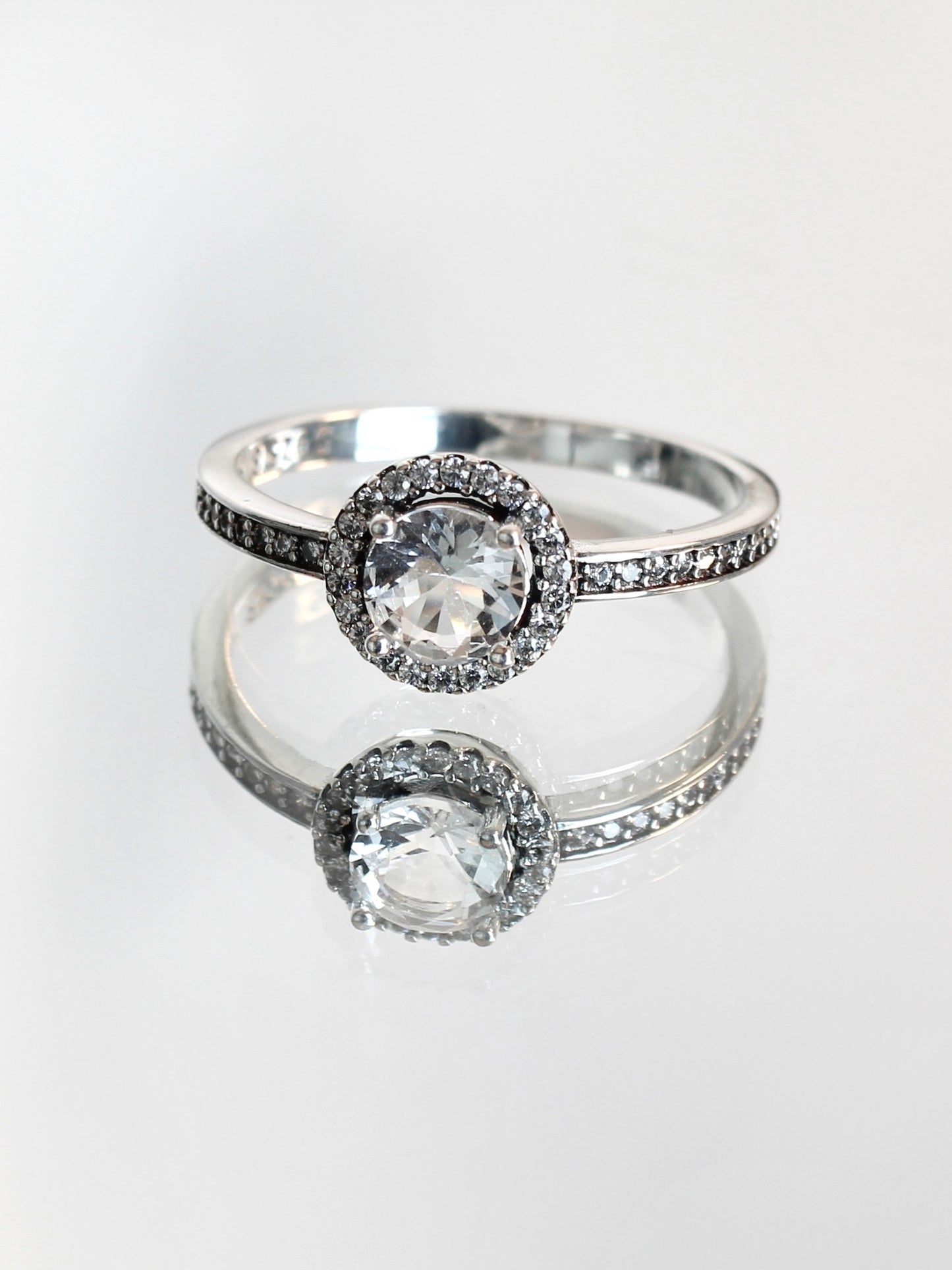 Round Sparkle Ring